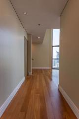 3 bed Duplex in Bright Sukhumvit 24 Khlongtan Sub District D11013