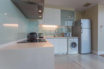 3 bed Duplex in Bright Sukhumvit 24 Khlongtan Sub District D11013