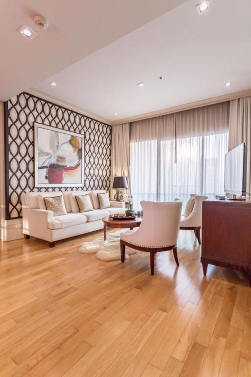 3 bed Condo in Millennium Residence Khlongtoei Sub District C11024