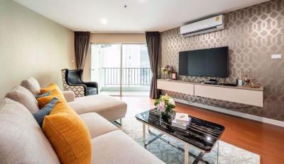 3 bed Duplex in Belle Grand Rama 9 Huai Khwang Sub District D015788