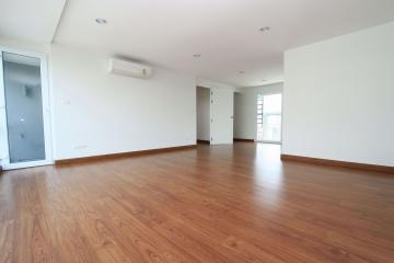 3 bed House in Space Townhome Wang Thonglang Sub District H10915