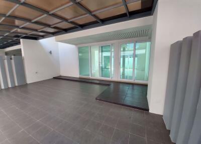 3 bed House in Space Townhome Wang Thonglang Sub District H10915