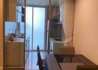 1 bed Condo in The Room Sathorn-TanonPun Silom Sub District C11003