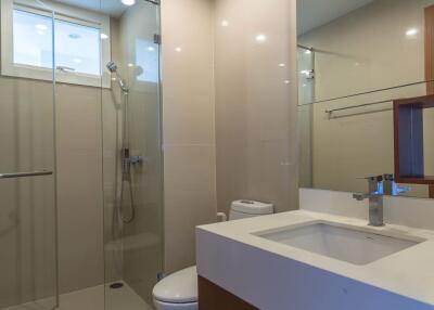 2 bed Condo in Wind Sukhumvit 23 Khlong Toei Nuea Sub District C11002