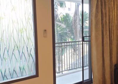 1 bed Condo in Collezio Sathorn-Pipat Silom Sub District C10991