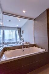 2 bed Condo in Siri at Sukhumvit Phra Khanong Sub District C10984