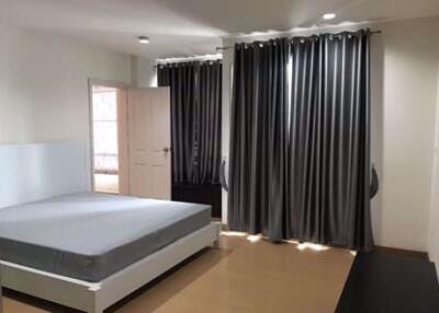 1 bed Condo in Sukhumvit Plus Phra Khanong Sub District C10982