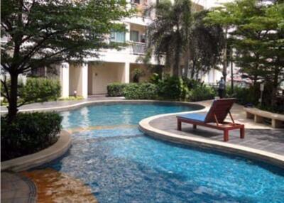 1 bed Condo in Sukhumvit Plus Phra Khanong Sub District C10982