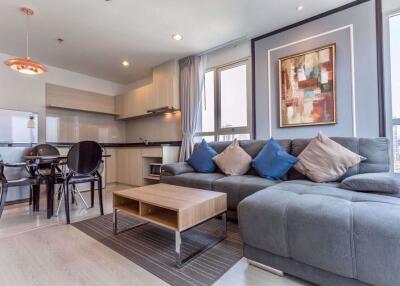 2 bed Condo in Rhythm Sathorn - Narathiwas Thungmahamek Sub District C10975