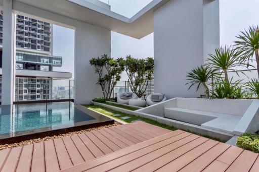 2 bed Condo in Rhythm Sathorn - Narathiwas Thungmahamek Sub District C10975