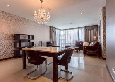 3 bed Condo in Fullerton Sukhumvit Khlongtoei Sub District C10973