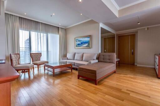 2 bed Condo in Millennium Residence Khlongtoei Sub District C10971