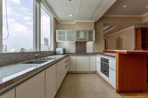 2 bed Condo in Millennium Residence Khlongtoei Sub District C10971