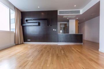 3 bed Condo in Millennium Residence Khlongtoei Sub District C10968