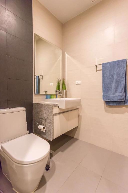 2 bed Condo in Millennium Residence Khlongtoei Sub District C10966