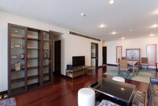 2 bed Condo in The Park Chidlom Lumphini Sub District C10937