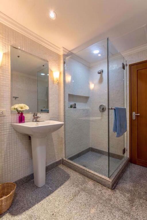 3 ห้องนอน, 3 ห้องน้ำ บ้าน ราคา ฿ 40,800,000