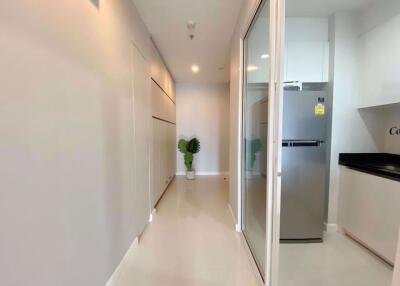 3 bed Condo in The Bloom Sukhumvit 71 Phrakhanongnuea Sub District C10908