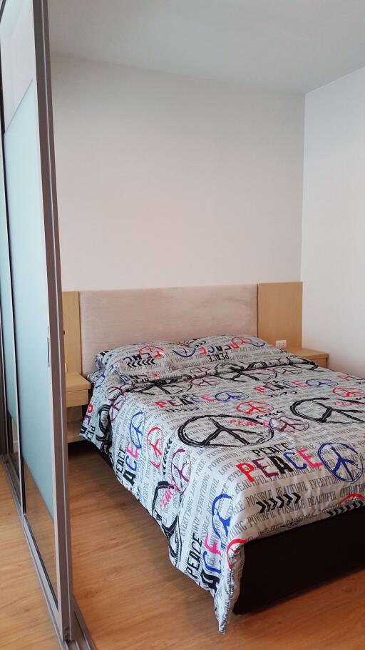 1 bed Condo in Siamese Surawong Si Phraya Sub District C10905