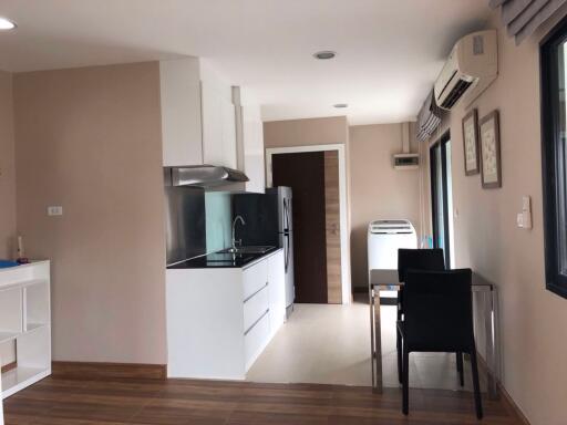 1 bed Condo in Renova Residence Chidlom Lumphini Sub District C10895