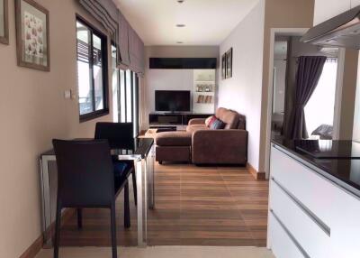 1 bed Condo in Renova Residence Chidlom Lumphini Sub District C10895