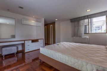 3 bed Condo in Asa Garden Khlongtan Sub District C10894