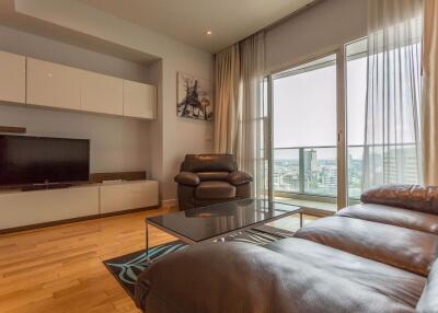 3 bed Condo in Millennium Residence Khlongtoei Sub District C10893