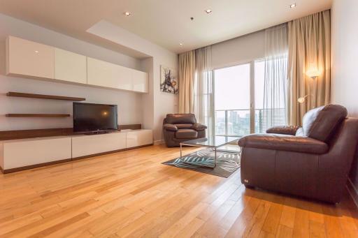 3 bed Condo in Millennium Residence Khlongtoei Sub District C10893