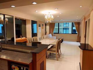 1 bed Condo in Regent Royal Place 1 Lumphini Sub District C10885