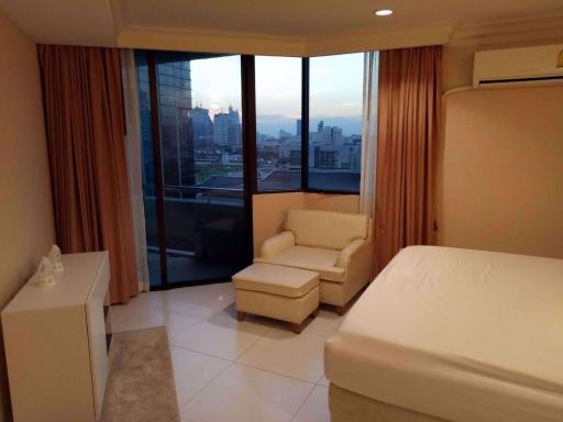 1 bed Condo in Regent Royal Place 1 Lumphini Sub District C10885