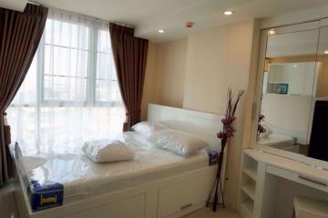 2 bed Condo in Zenith Place Sukhumvit Phrakhanongnuea Sub District C10856