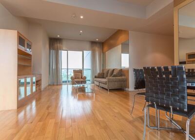 2 bed Condo in Millennium Residence Khlongtoei Sub District C10854