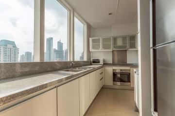 2 bed Condo in Millennium Residence Khlongtoei Sub District C10854