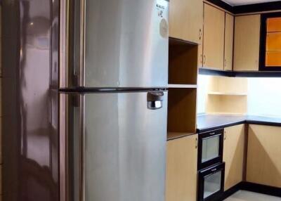 3 bed Condo in Asa Garden Khlongtan Sub District C10849