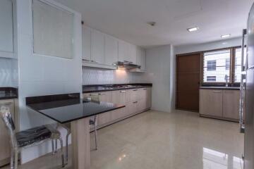 3 bed Condo in Asa Garden Khlongtan Sub District C10839