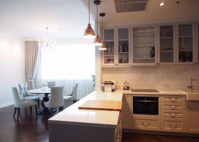 3 bed Condo in Millennium Residence Khlongtoei Sub District C10817