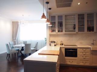 3 bed Condo in Millennium Residence Khlongtoei Sub District C10817