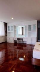 3 bed Condo in Asa Garden Khlongtan Sub District C10809