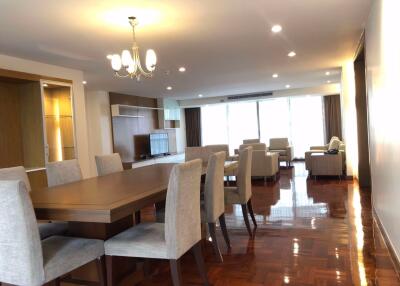 3 bed Condo in Asa Garden Khlongtan Sub District C10808