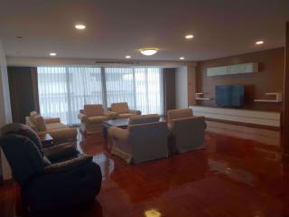 4 bed Condo in Asa Garden Khlongtan Sub District C10806