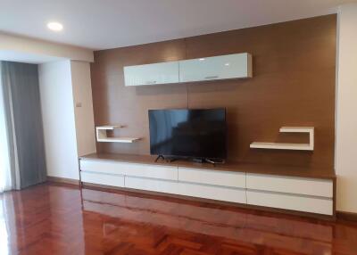 4 bed Condo in Asa Garden Khlongtan Sub District C10806