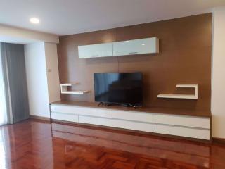 4 bed Condo in Asa Garden Khlongtan Sub District C10806