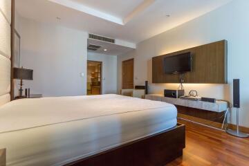 3 bed Condo in Ascott Sky Villas Sathorn Yan Nawa Sub District C10773