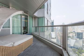 3 bed Condo in Ascott Sky Villas Sathorn Yan Nawa Sub District C10773