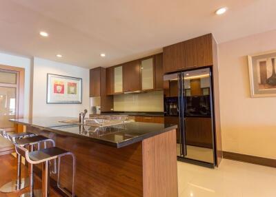 3 bed Condo in Ascott Sky Villas Sathorn Yan Nawa Sub District C10773