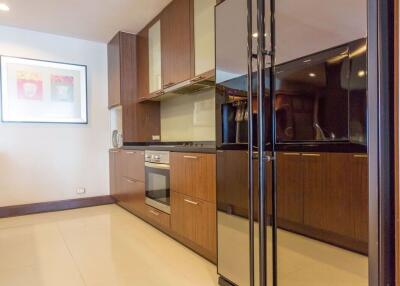 3 bed Condo in Ascott Sky Villas Sathorn Yan Nawa Sub District C10773