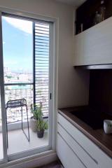 1 bed Condo in The Room Sathorn-Taksin Bukkhalo Sub District C10744