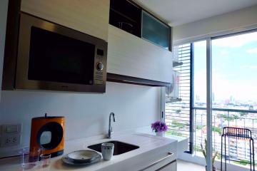 1 bed Condo in The Room Sathorn-Taksin Bukkhalo Sub District C10744