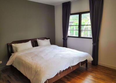 3 bed Condo in Lily House Khlong Toei Nuea Sub District C10742