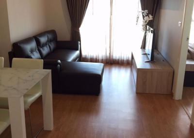 2 bed Condo in The Parkland Phetkasem Bangkhae Sub District C10722